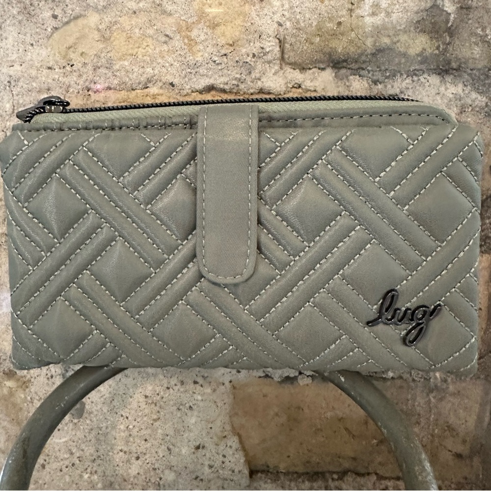 lug Quilted Wristlet Wallet - Sage Green
